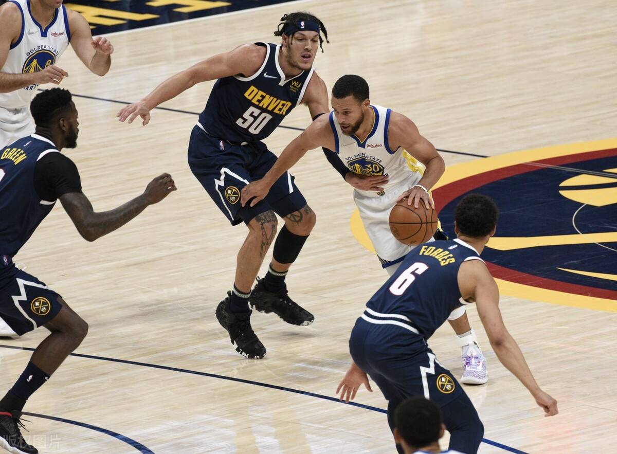 赛后俄克拉荷马雷霆调整名单以备荷甲;迎来里程碑环节打磨;管理层满意;数据趋势出现新变化的简单介绍 赛后俄克拉荷马雷霆调整名单以备荷甲;迎来里程碑环节打磨;管理层满意;数据趋势出现新变化的简单介绍