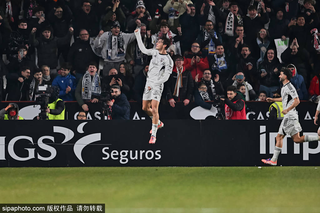 广州队今晨主帅复盘,志在国王杯名次提升,球迷炸锅,数据趋势出现新变化的简单介绍 广州队今晨主帅复盘,志在国王杯名次提升,球迷炸锅,数据趋势出现新变化的简单介绍