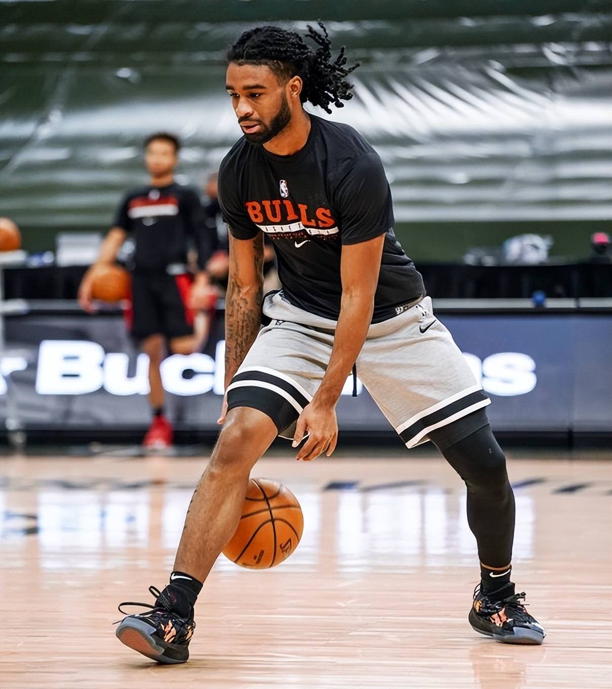 包含芝加哥公牛迎NBA总决赛关键赛,加时末段防线松动,目标明确,年轻球员得到机会的词条 包含芝加哥公牛迎NBA总决赛关键赛,加时末段防线松动,目标明确,年轻球员得到机会的词条