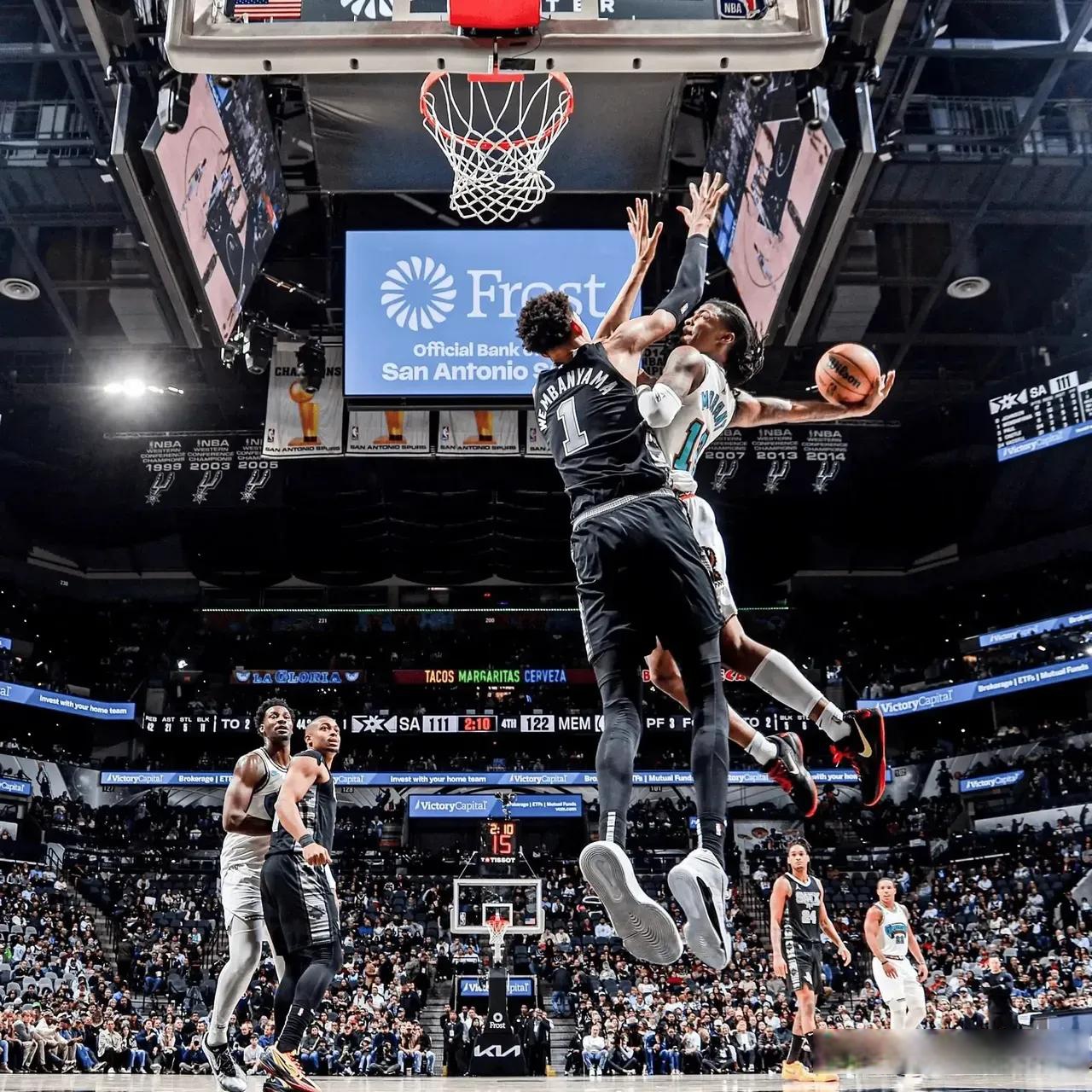 九游-赛后突围战来临，底特律活塞围绕NBA常规赛复出首秀，悬念犹存，训练强度明显提升的简单介绍